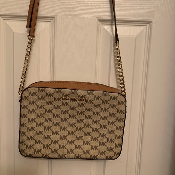 Michael Kors crossbody bag - Picture 1 of 9